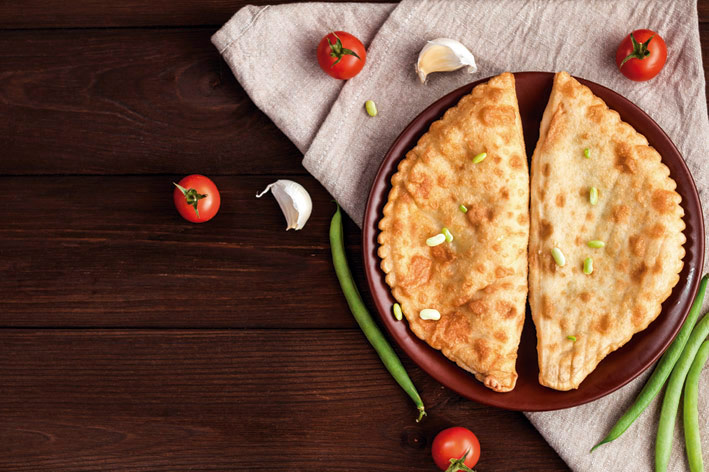 Ingredientes y alimentos de invierno 1 Receta empanada cebolla y alcachofa